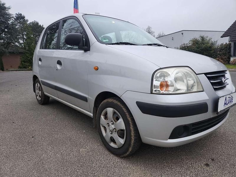 Gebraucht Hyundai Atos 58 PS (42 kW) 2005 Bright silver Kleinwagen