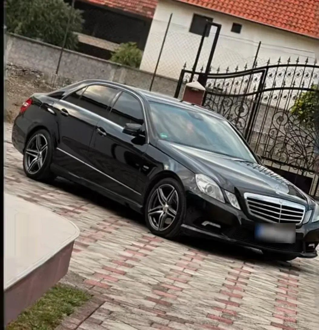 Gebraucht Mercedes E350 AMG 240 PS (176 kW) 2011 Schwarz Limousine