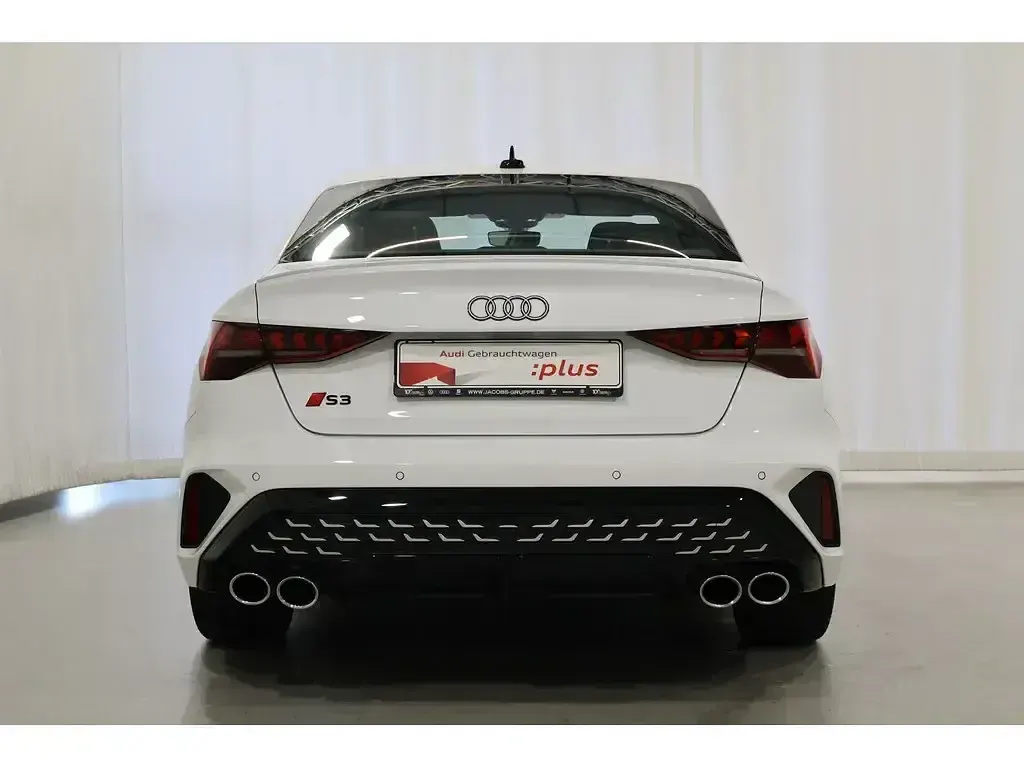 Gebraucht Audi S3 Ambiente 333 PS (244 kW) 2025 Weiß Limousine