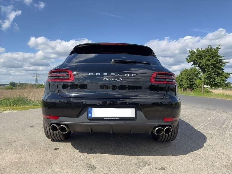 Schwarz Gebraucht 2018 Porsche Macan S SUV | 50.000 € (Teuer) - Bild 1/4