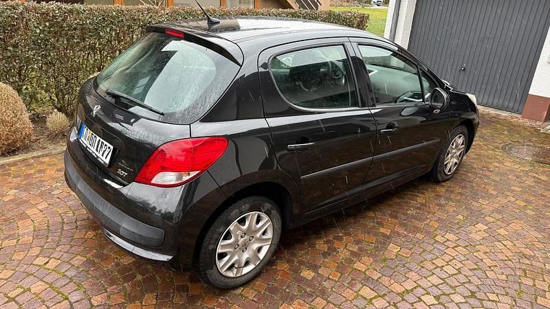 Gebraucht 2009 Peugeot 207 Kleinwagen | 2.000 € (Fairer Preis) - Bild 1/4