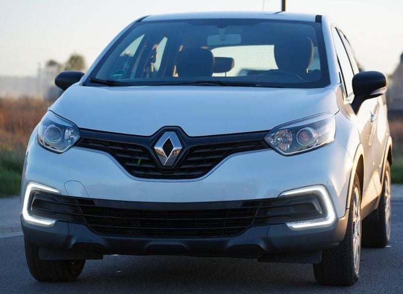 Second-hand Renault Captur 90 CP (66 kW) 2019 Alb SUV