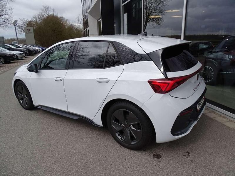 Second-hand Cupra Born 150 kW (204 CP) 2023 Alb Hatchback