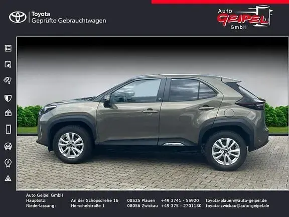 Gebraucht Toyota Yaris Connect Style 116 PS (85 kW) 2022 Manganbronze metallic Kleinwagen