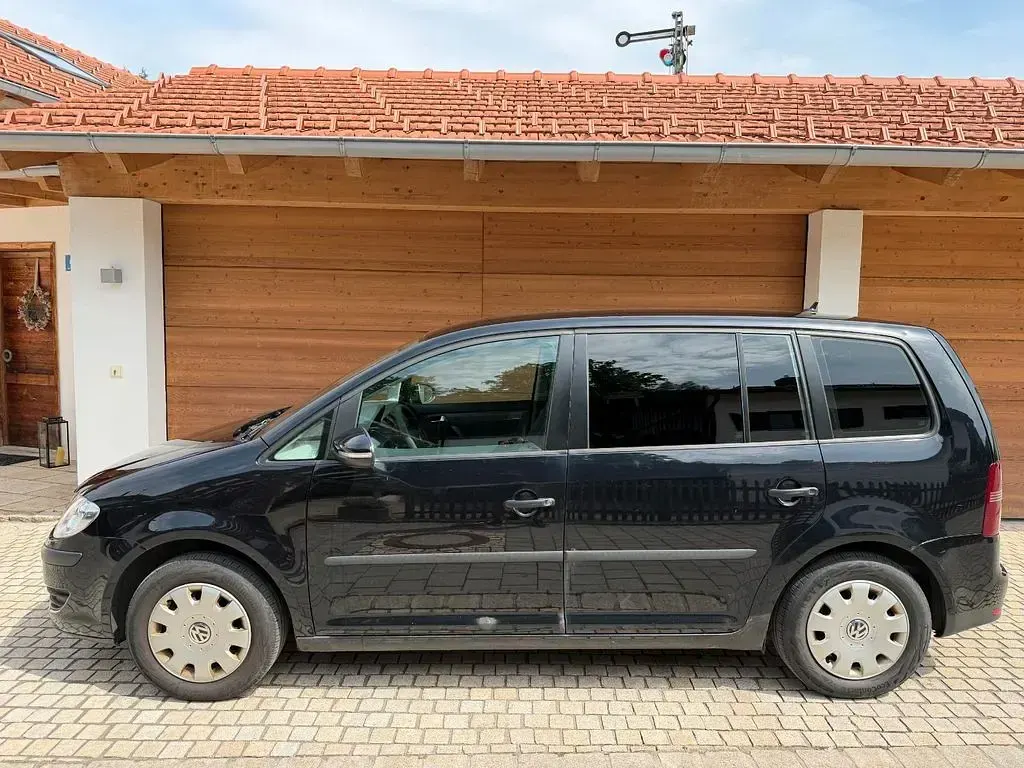 Gebraucht VW Touran Conceptline 102 PS (75 kW) 2010 Schwarz Van / Kleinbus
