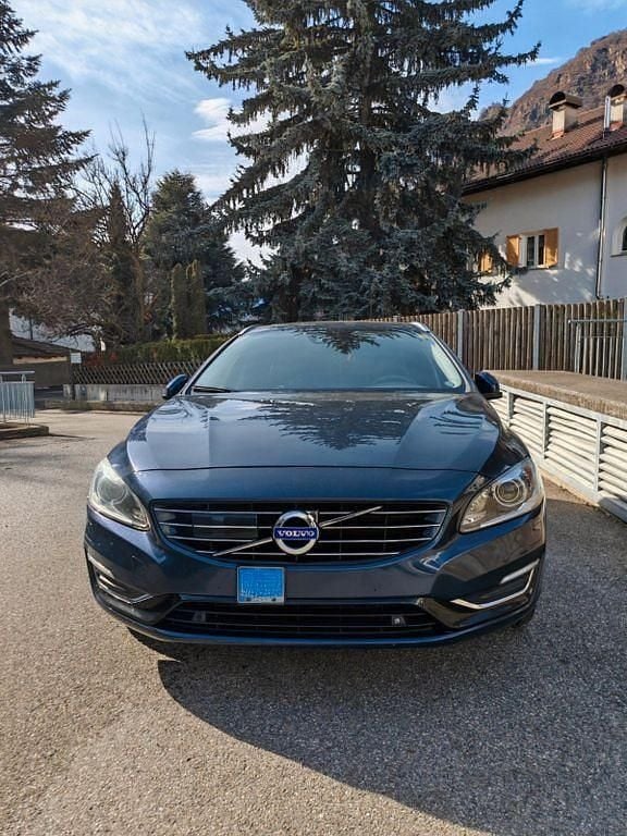 Gebraucht Volvo V60 Summum 218 PS (160 kW) 2013 Blau Kombi