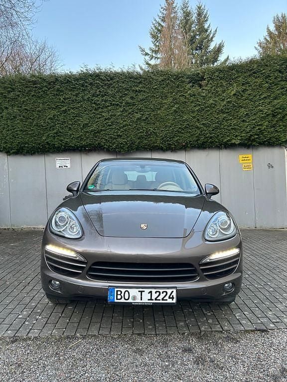 Beige Gebraucht 2011 Porsche Cayenne SUV | 18.600 € (Fairer Preis) - Bild 1/4