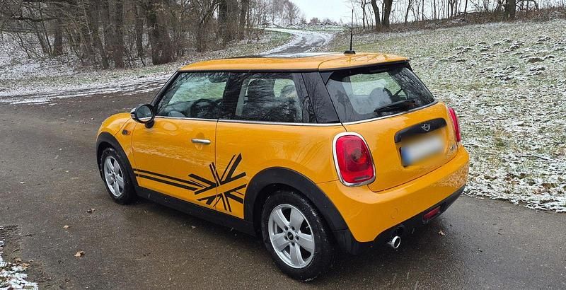 Gebraucht Mini ONE 75 PS (55 kW) 2017 Orange Kleinwagen