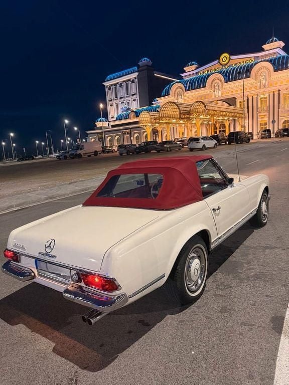 Weiß Gebraucht 1968 Mercedes 250 Cabrio | 119.000 € - Bild 1/4