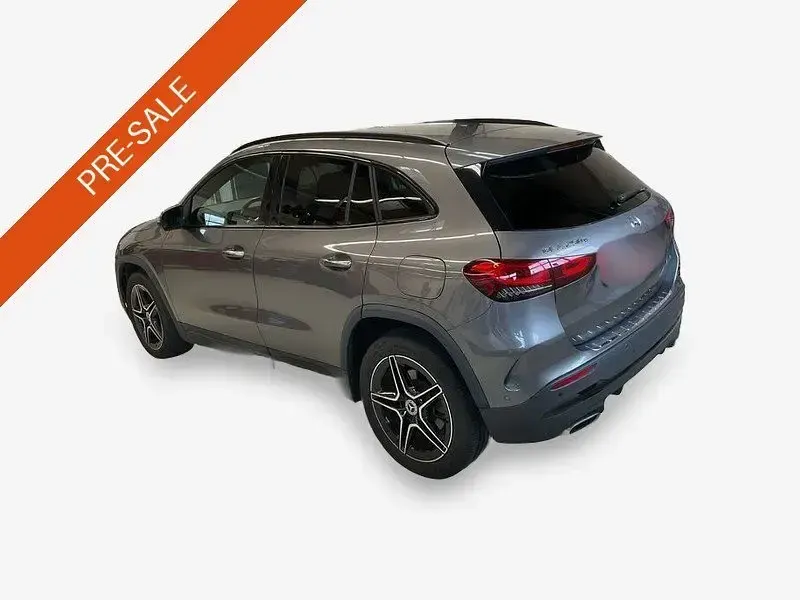 Gebraucht Mercedes GLA250 AMG line 218 PS (160 kW) 2022 Grau SUV