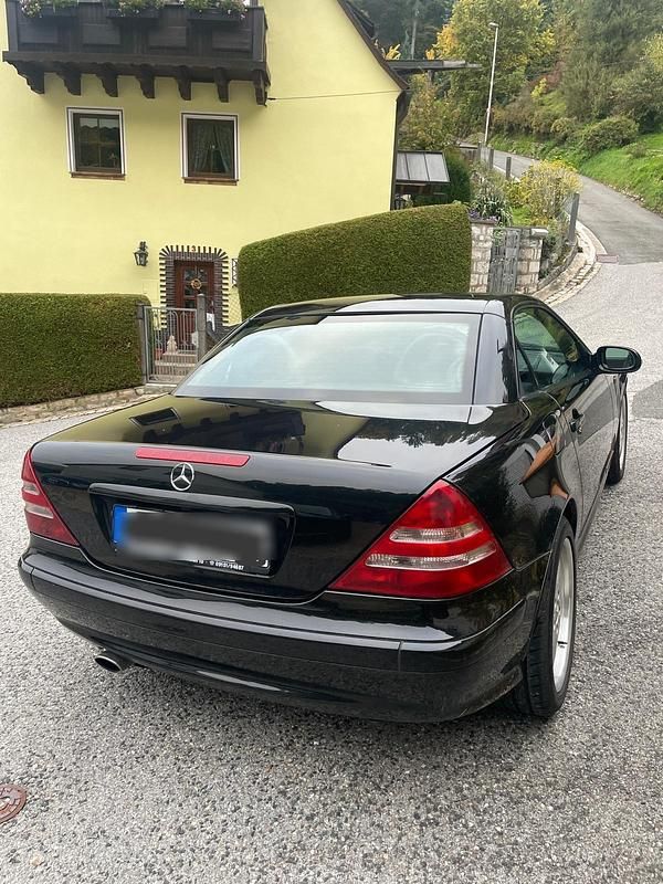 Gebraucht Mercedes SLK320 218 PS (160 kW) 2000 Schwarz Cabrio