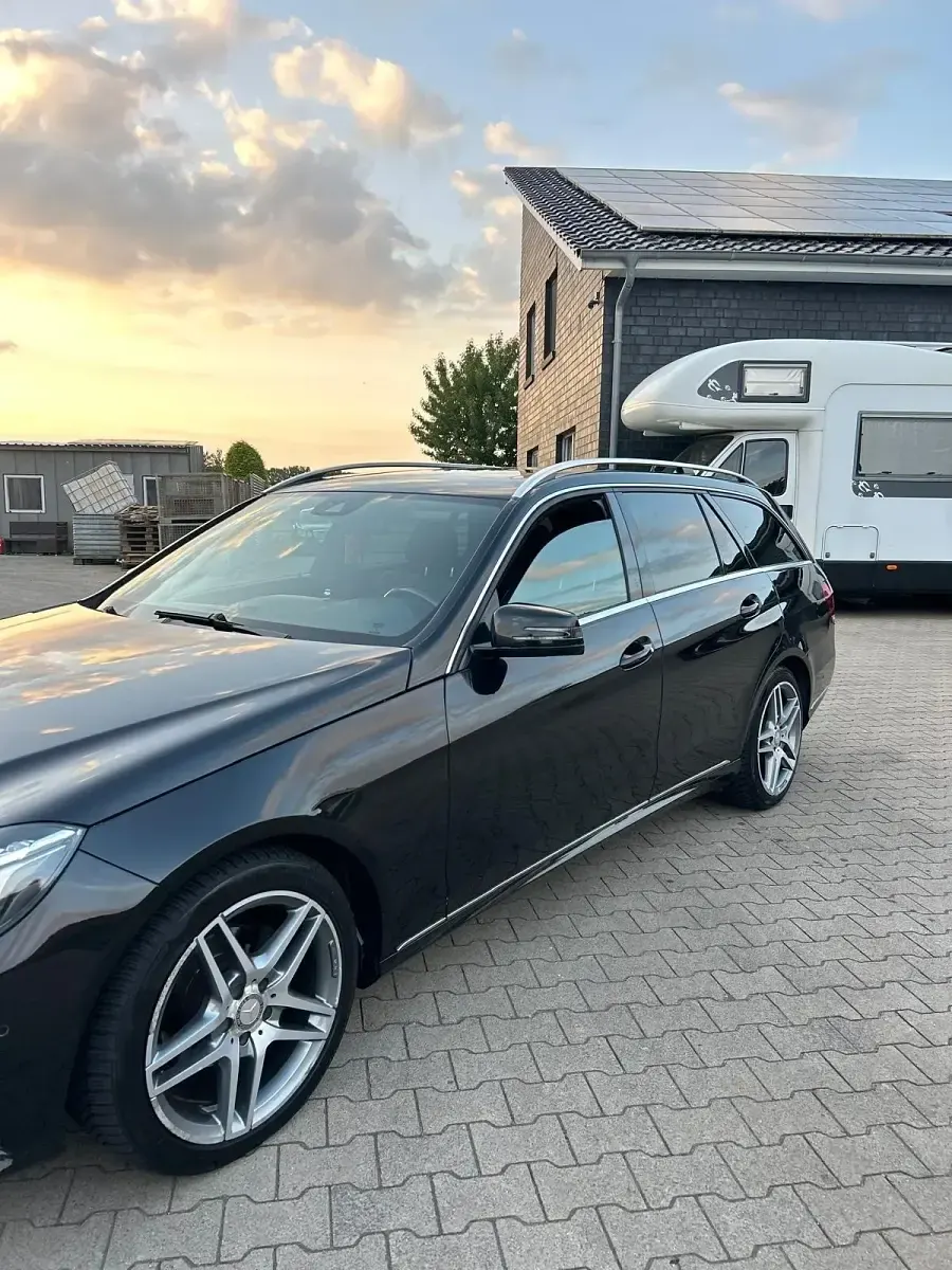 Second-hand Mercedes E220 AMG 170 CP (125 kW) 2013 Negru Break