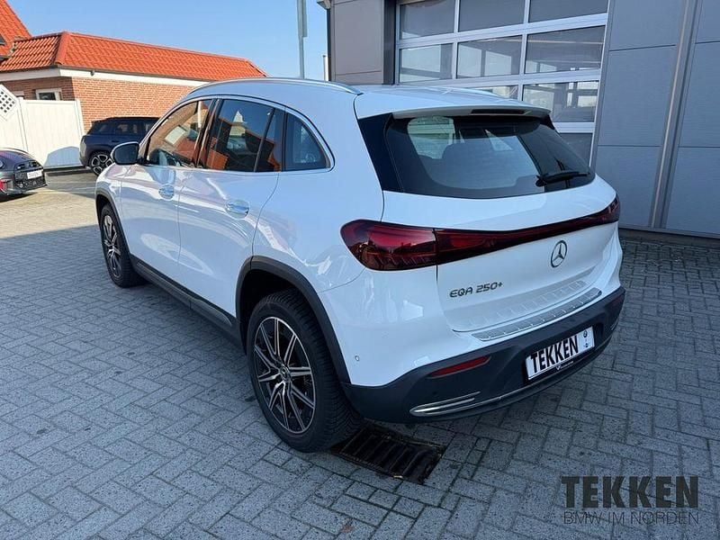 Gebraucht Mercedes EQA250+ 139 kW (190 PS) 2024 Weiss SUV