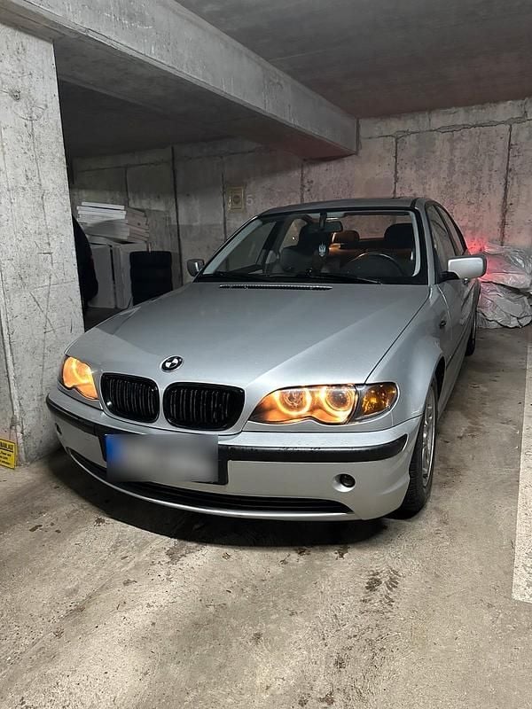 Gebraucht BMW 318 Sport Line 143 PS (105 kW) 2003 Silber Limousine