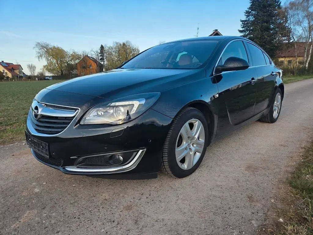 Gebraucht Opel Insignia 140 PS (102 kW) 2015 Schwarz Limousine