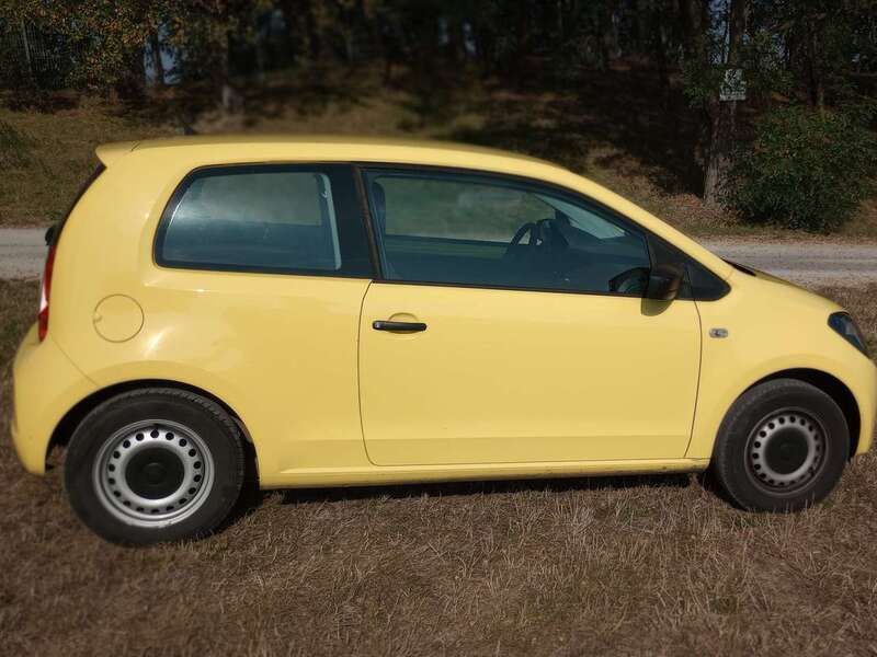 Gelb Gebraucht 2013 Seat Mii Kleinwagen | 3.250 € (Superpreis) - Bild 1/4