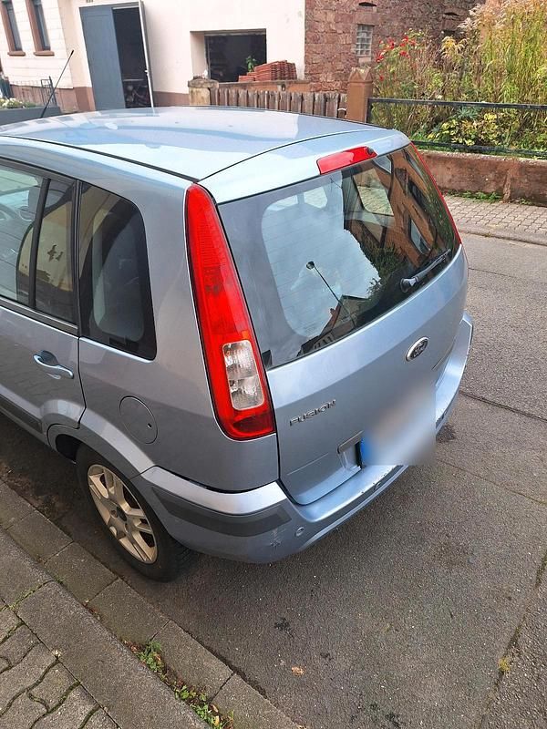 Gebraucht Ford Fusion 101 PS (74 kW) 2006 Blau Kleinwagen