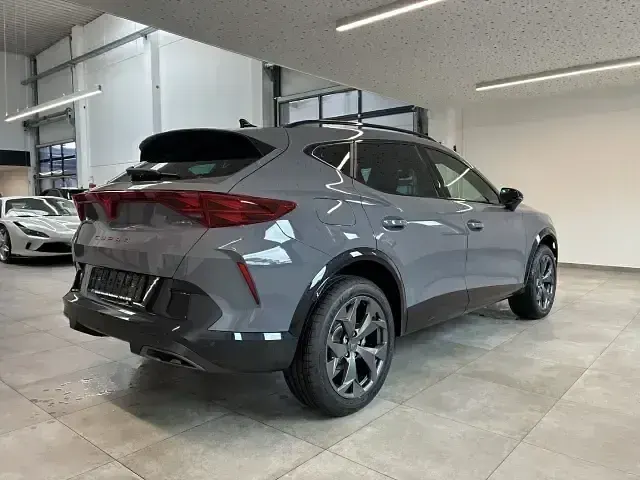 Neu Cupra Formentor 150 PS (110 kW) 2026 Grau SUV