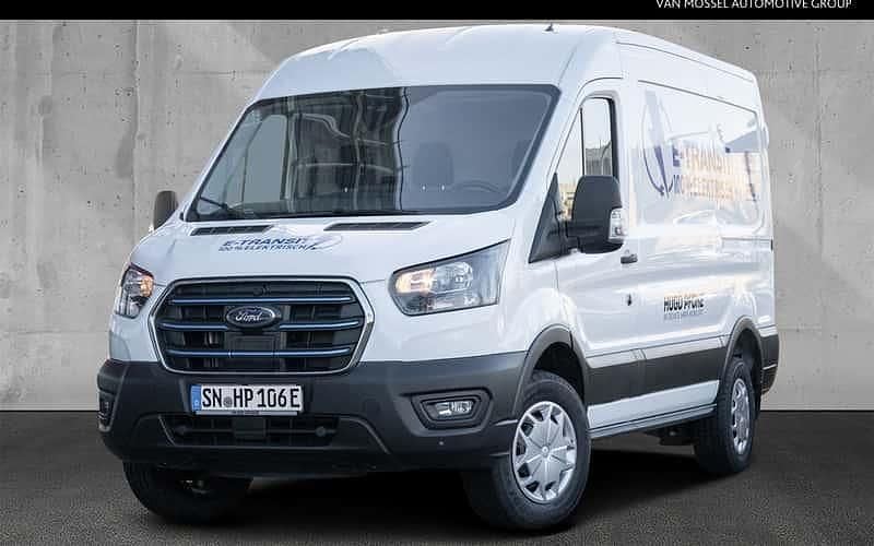 Weiß Gebraucht 2023 Ford E-Transit Trend Van | 35.650 € (Fairer Preis) - Bild 1/4