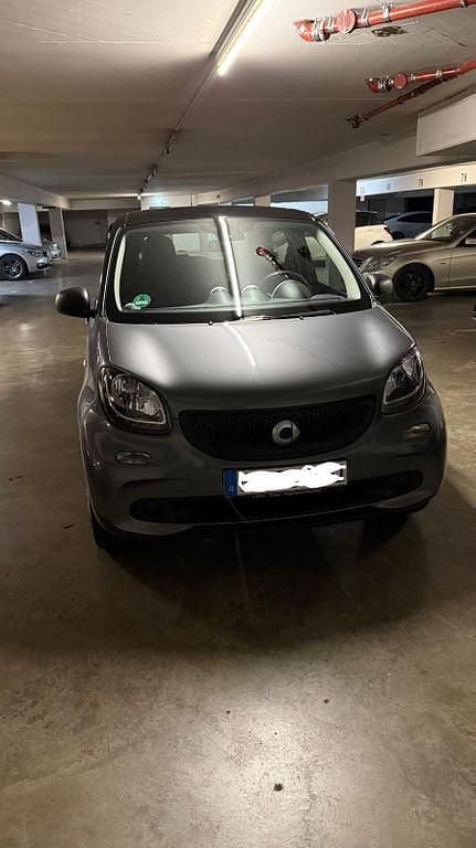 Grau Gebraucht 2015 Smart ForFour Limousine | 9.900 € (Fairer Preis) - Bild 1/4