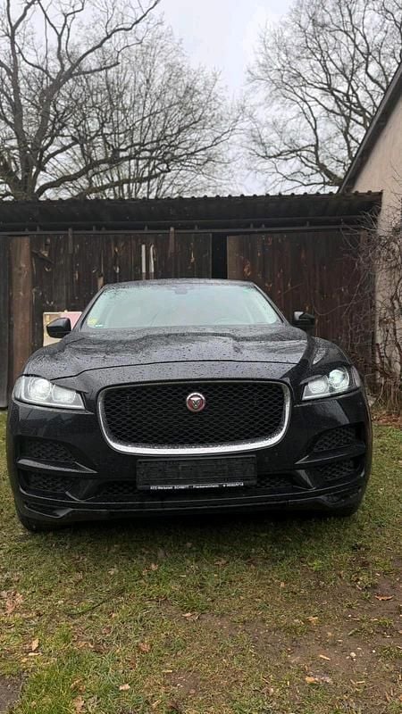 Gebraucht Jaguar F-Pace 180 PS (132 kW) 2019 Schwarz SUV