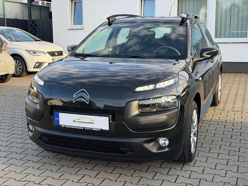 Gebraucht Citroën C4 Feel 99 PS (72 kW) 2017 Schwarz Limousine