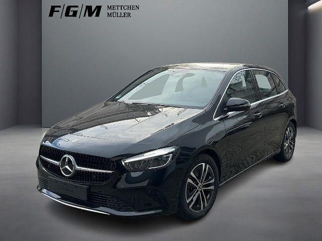 Gebraucht Mercedes B200 163 PS (119 kW) 2024 Van / Kleinbus