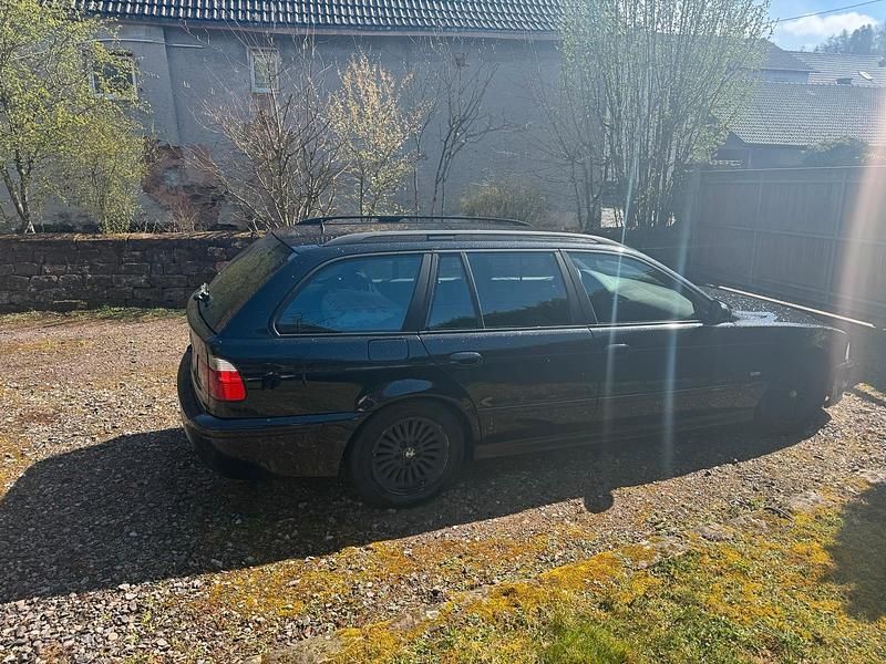 Gebraucht BMW 530 Shadowline 193 PS (141 kW) 2002 Schwarz Kombi