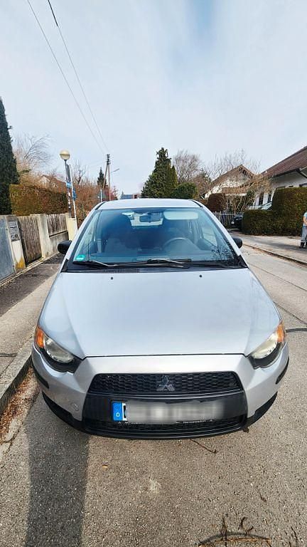 Gebraucht Mitsubishi Colt 75 PS (55 kW) 2009 Silber Kleinwagen