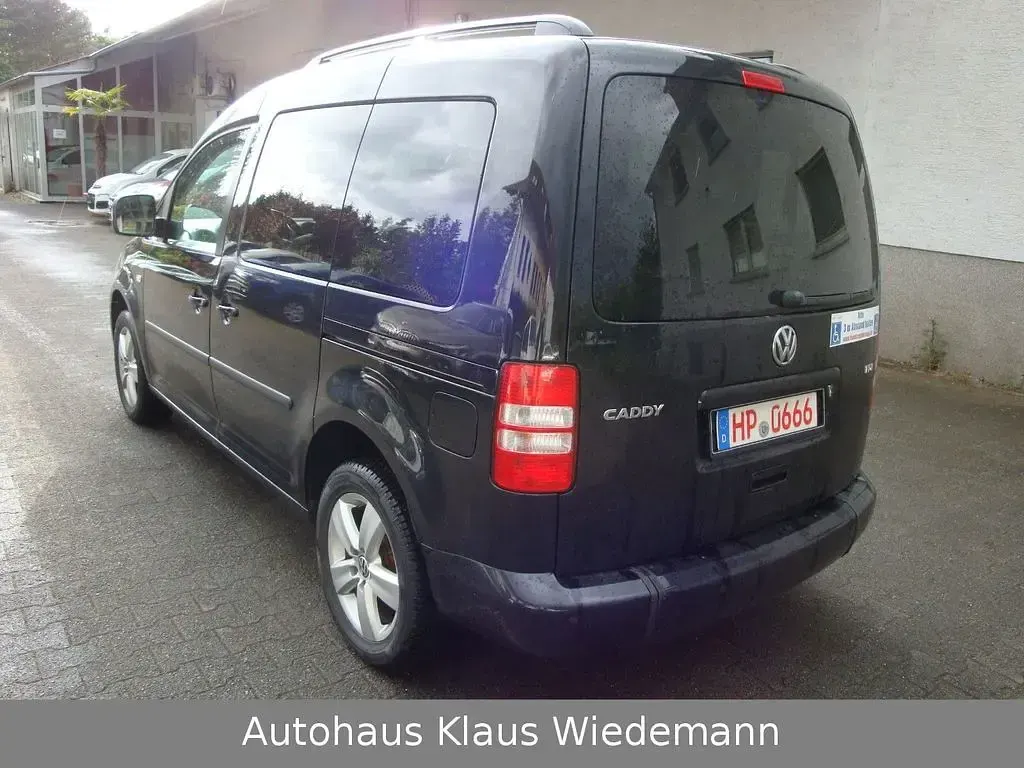 Gebraucht VW Caddy Trendline 102 PS (75 kW) 2013 Schwarz Van / Kleinbus