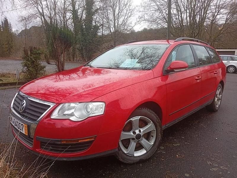 Gebraucht VW Passat Highline 160 PS (117 kW) 2010 Rot Kombi