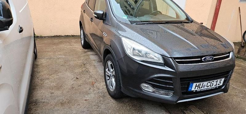 Braun Gebraucht 2014 Ford Kuga Titanium SUV | 6.100 € (Guter Preis) - Bild 1/4