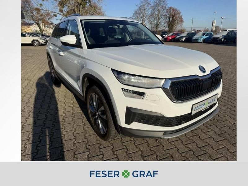 Moonweißmetallic Gebraucht 2022 Skoda Kodiaq Tour SUV | 29.950 € (Superpreis) - Bild 1/4