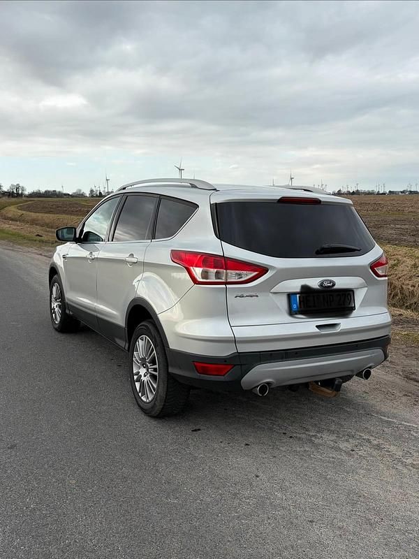 Gebraucht Ford Kuga 150 PS (110 kW) 2014 Silber SUV