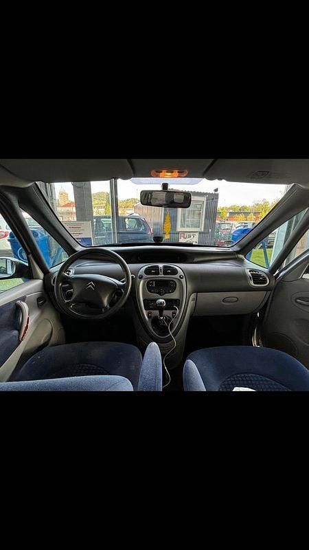 Silber Gebraucht 2007 Citroën Xsara Picasso Van / Kleinbus | 899 € (Etwas zu teuer) - Bild 1/4