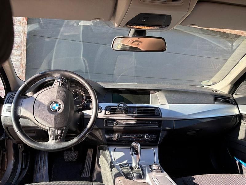 Gebraucht BMW 520 184 PS (135 kW) 2011 Braun Kombi