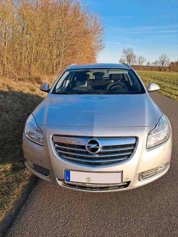Gebraucht Opel Insignia 131 PS (96 kW) 2013 Silber Kombi