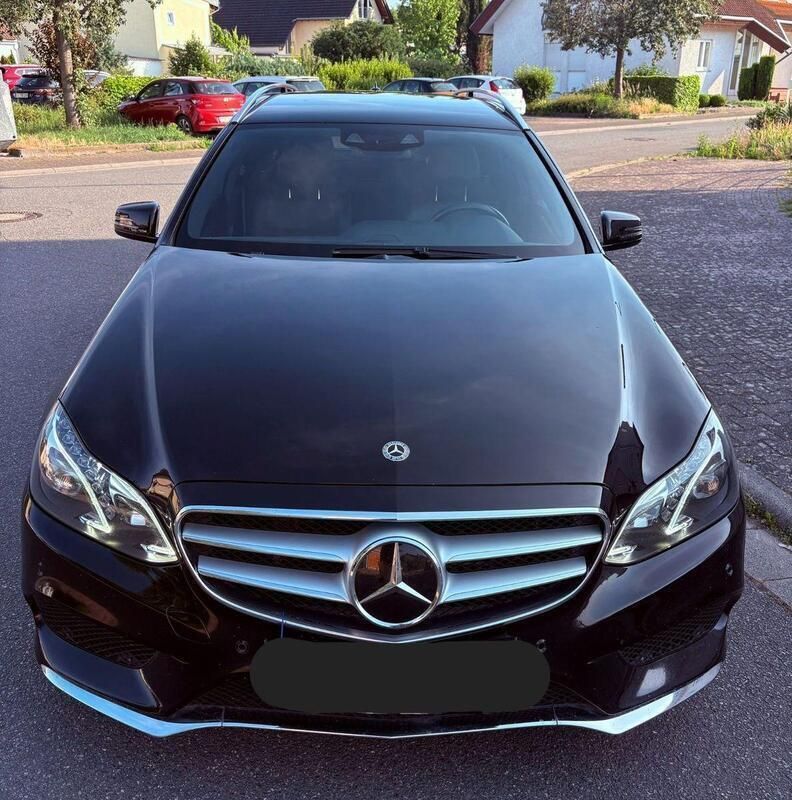 Schwarz Gebraucht 2013 Mercedes E350 AMG line Kombi | 15.900 € (Fairer Preis) - Bild 1/4