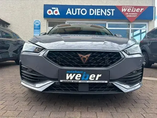 Gebraucht Cupra Leon VZ 301 PS (221 kW) 2024 "nevada" weiss Limousine
