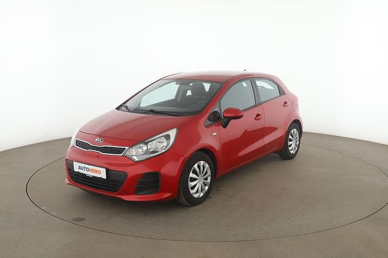 Rot Gebraucht 2015 Kia Rio Edition 7 Limousine | 8.440 € (Fairer Preis) - Bild 1/3