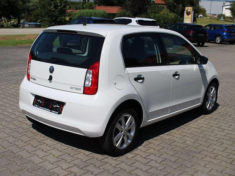 Gebraucht Skoda Citigo Active 75 PS (55 kW) 2019 Candyweiss Kleinwagen