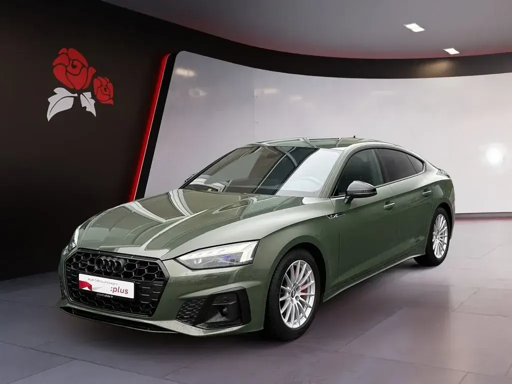 Gebraucht Audi A5 Sportback Ambiente 204 PS (150 kW) 2022 Distriktgrün metallic Kleinwagen