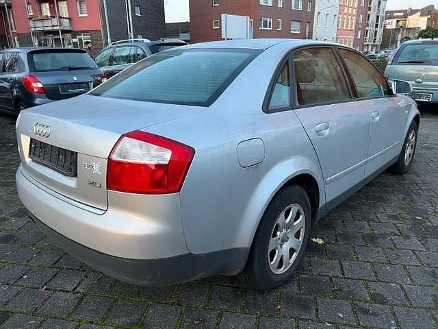 Gebraucht Audi A4 131 PS (96 kW) 2001 Silber Limousine