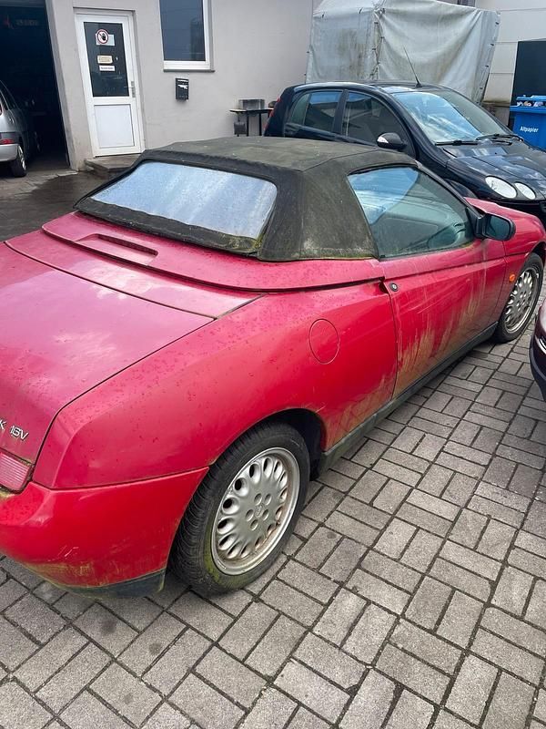 Gebraucht Alfa Romeo Spider 150 PS (110 kW) 1997 Rot Cabrio