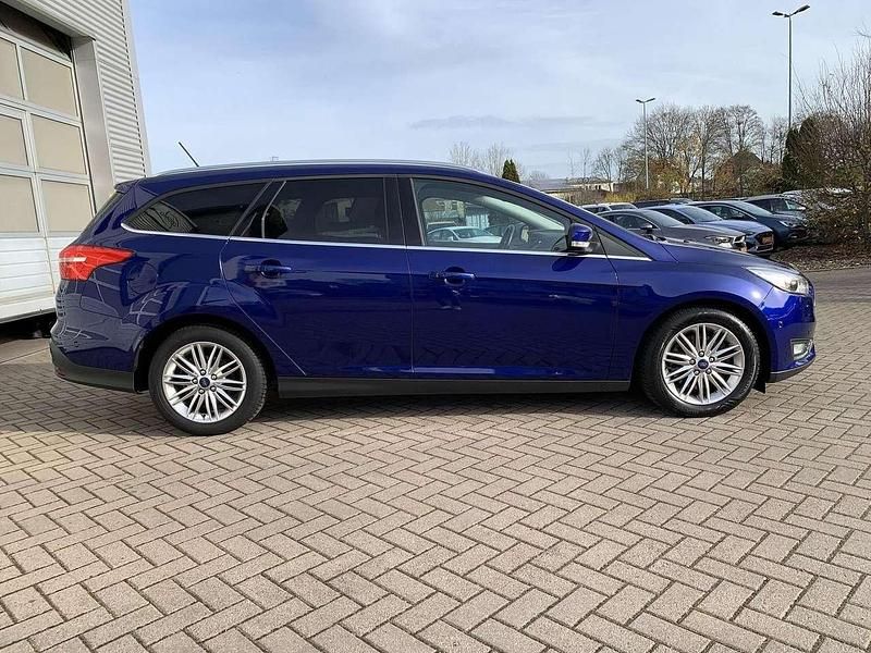 Gebraucht Ford Focus Titanium 150 PS (110 kW) 2017 Blau Kombi