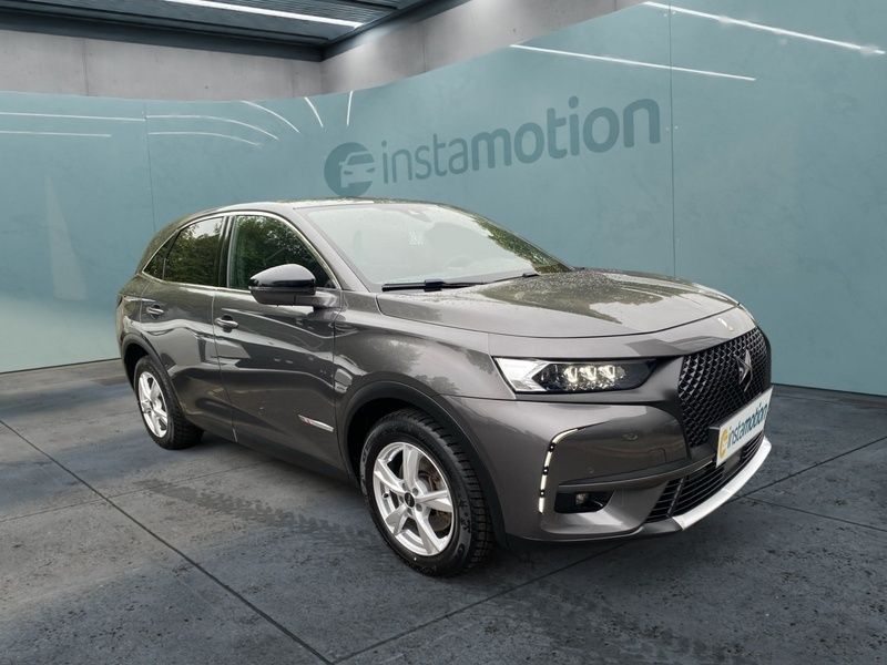 Grau Gebraucht 2021 DS Automobiles DS7 Crossback Performance SUV | 28.390 € (Fairer Preis) - Bild 1/4