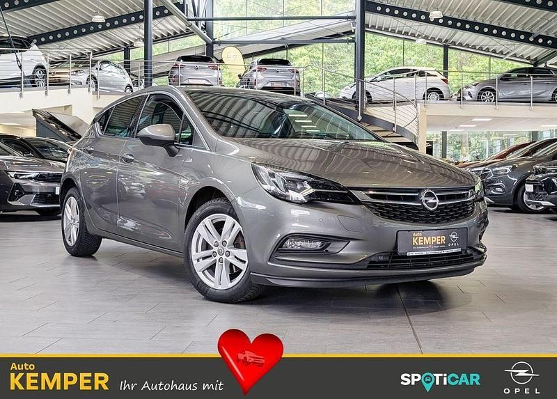 Grau Gebraucht 2017 Opel Astra Innovation Limousine | 12.950 € (Fairer Preis) - Bild 1/4