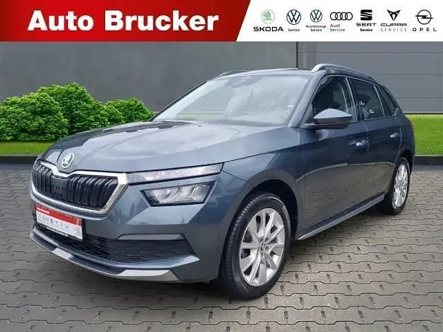 Grau Gebraucht 2021 Skoda Kamiq Style SUV | 23.890 € (Fairer Preis) - Bild 1/4