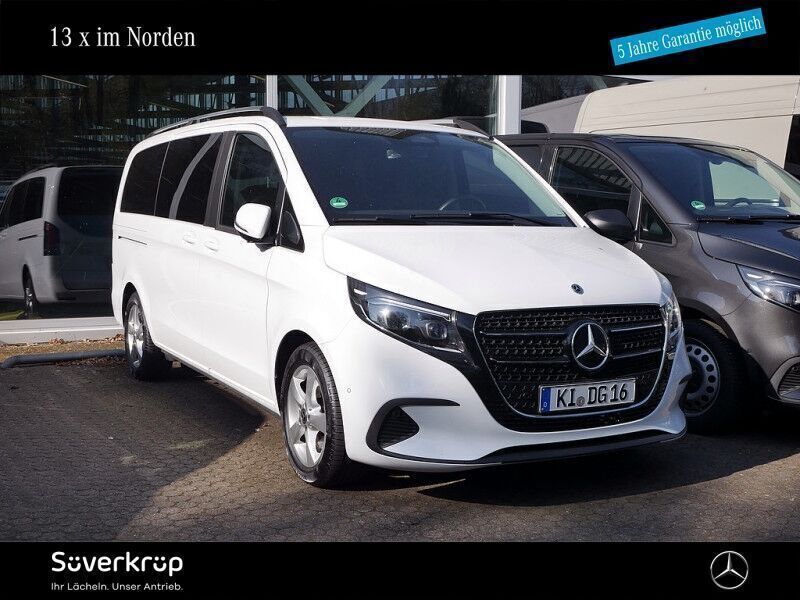 Arktikweiß Gebraucht 2024 Mercedes V220 Van / Kleinbus | 62.900 € - Bild 1/4