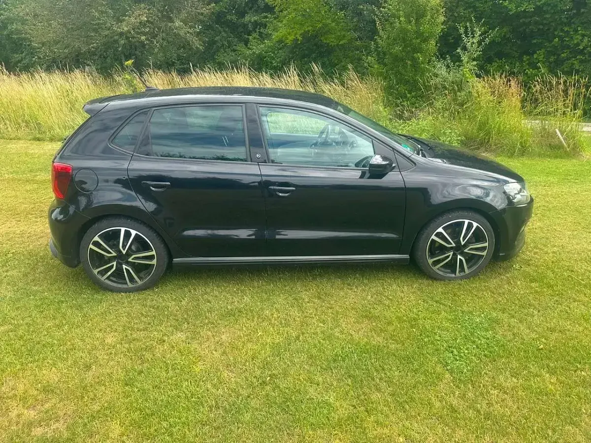 Gebraucht VW Polo Beats 110 PS (80 kW) 2017 Schwarz Kleinwagen